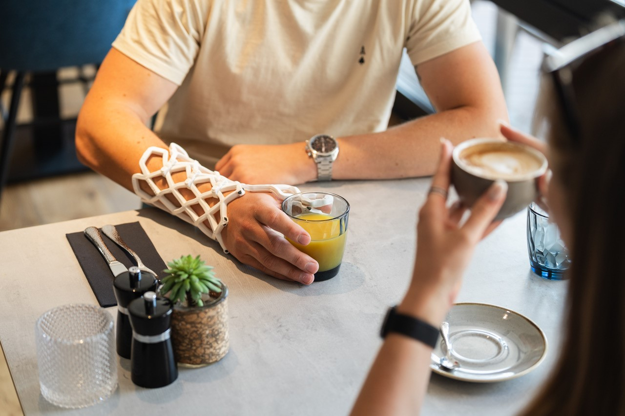 Shower friendly cast