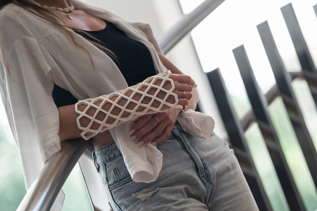 Shower friendly cast